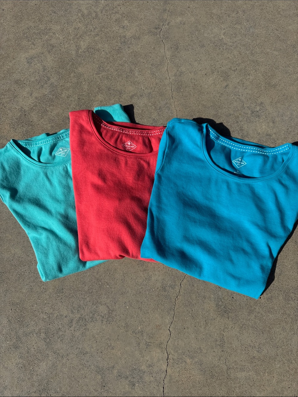 Women’s St. John’s Bay essential tee 3 shirts, size medium